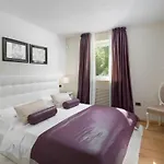 Wunderschoene Ferienvilla Vlastelini By Interhome *