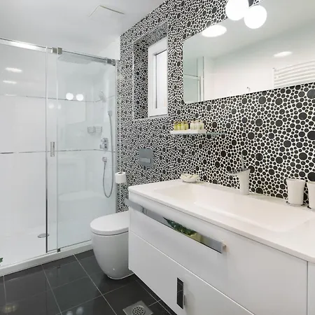 Holiday home Wunderschoene Ferienvilla Vlastelini By Interhome