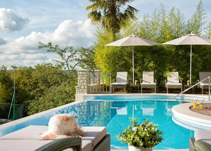 Holiday home Wunderschoene Ferienvilla Vlastelini By Interhome *