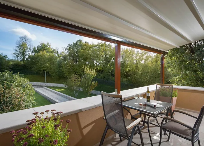 Holiday home Wunderschoene Ferienvilla Vlastelini By Interhome Krapan