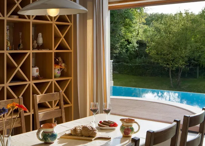 Nyaraló Wunderschoene Ferienvilla Vlastelini By Interhome *