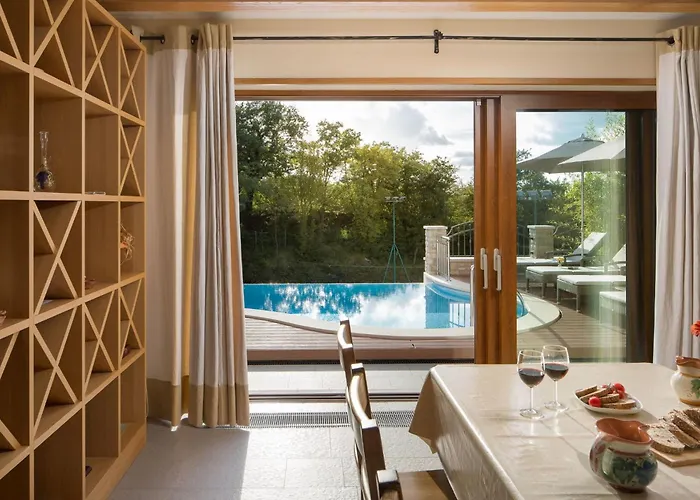 Holiday home Wunderschoene Ferienvilla Vlastelini By Interhome