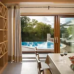 Casa de Férias Wunderschoene Ferienvilla Vlastelini By Interhome
