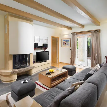 Tatil Evi Wunderschoene Ferienvilla Vlastelini By Interhome Krapan