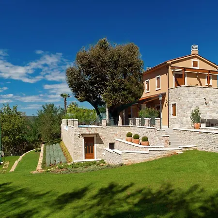 Tatil Evi Wunderschoene Ferienvilla Vlastelini By Interhome