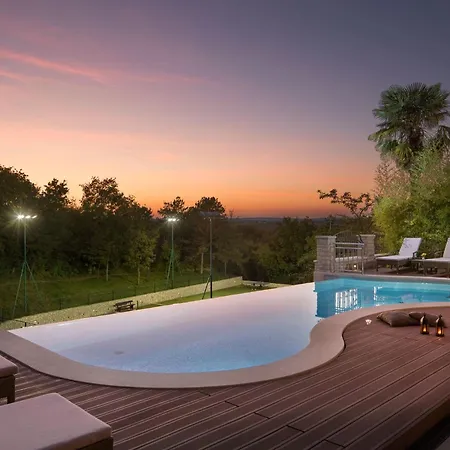 Wunderschoene Ferienvilla Vlastelini By Interhome