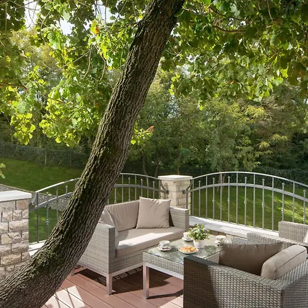 Holiday home Wunderschoene Ferienvilla Vlastelini By Interhome Krapan