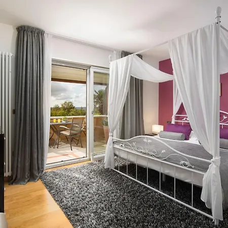 Wunderschoene Ferienvilla Vlastelini By Interhome Tatil Evi *